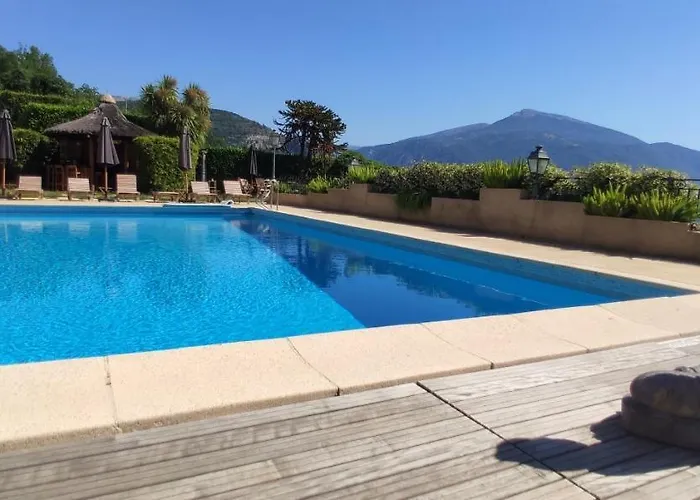 Loup Castel Boutique Hotel B&B