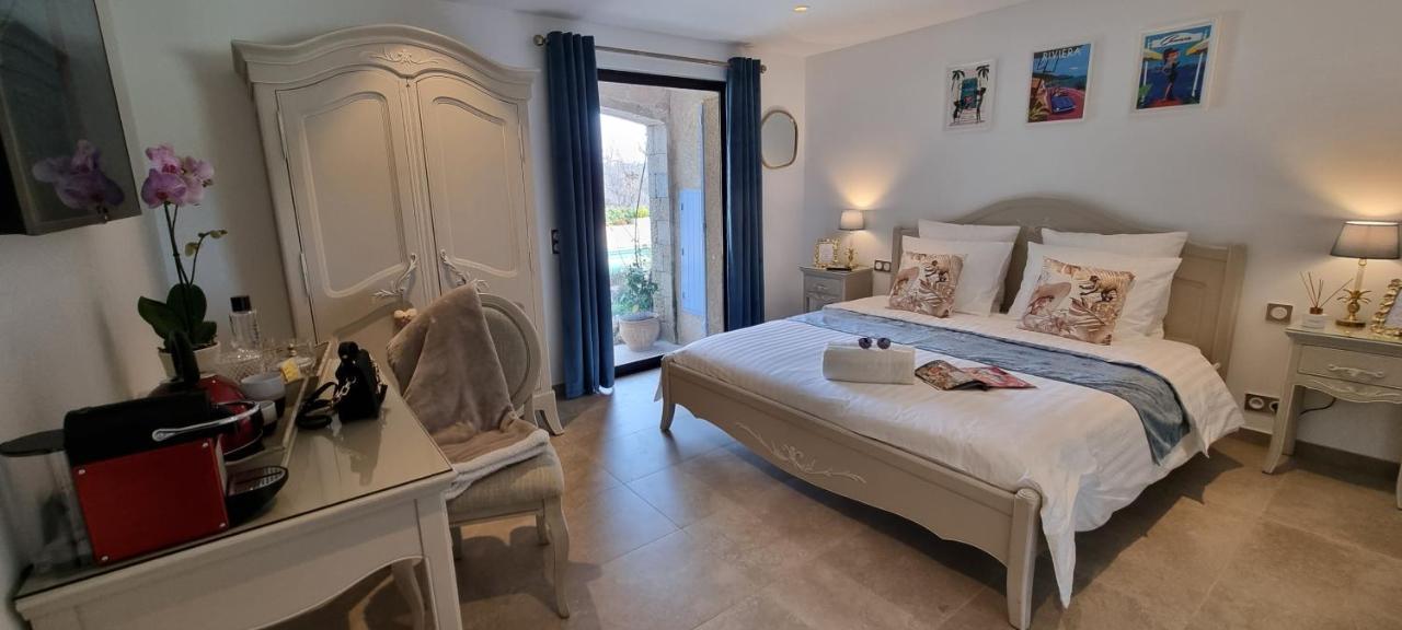 Loup Castel Boutique Couette-café