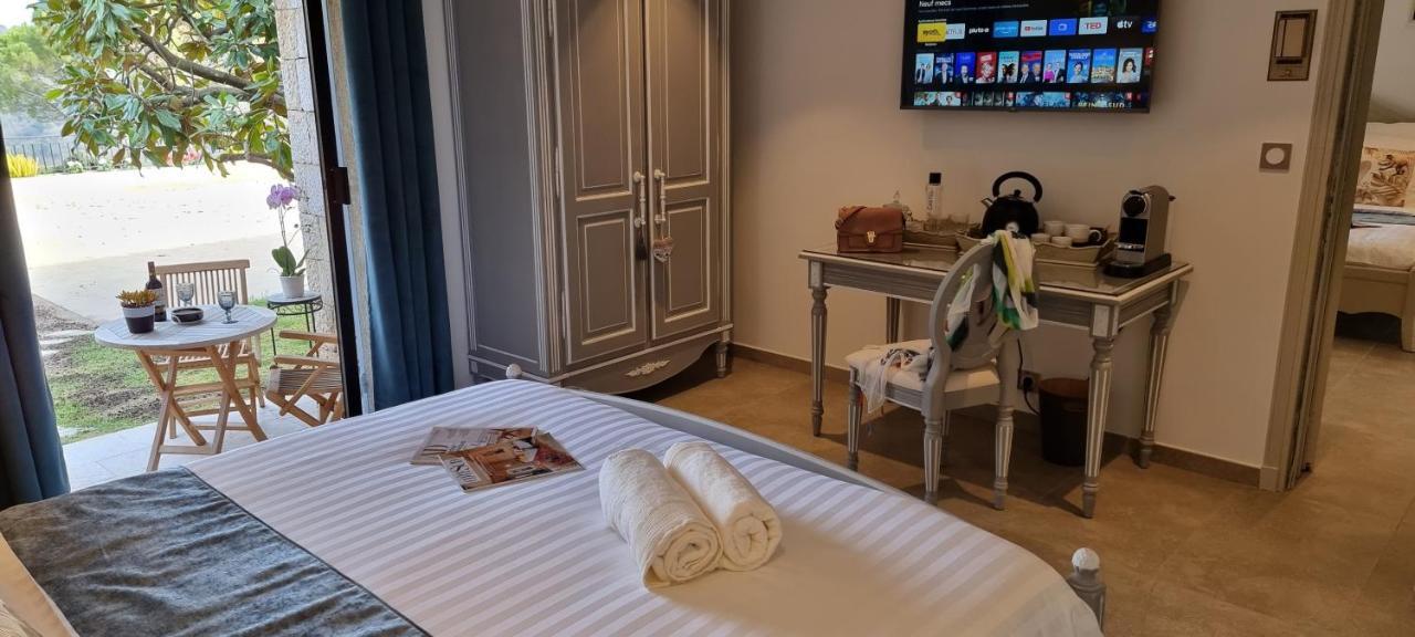 Couette-café Loup Castel Boutique *