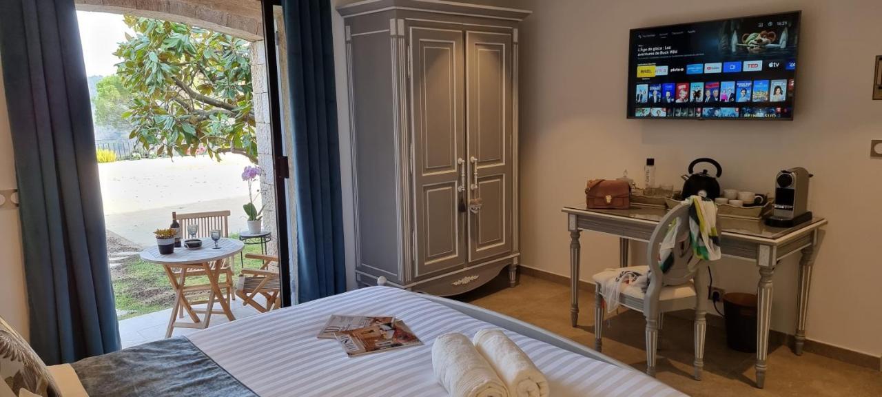 Loup Castel Boutique Couette-café