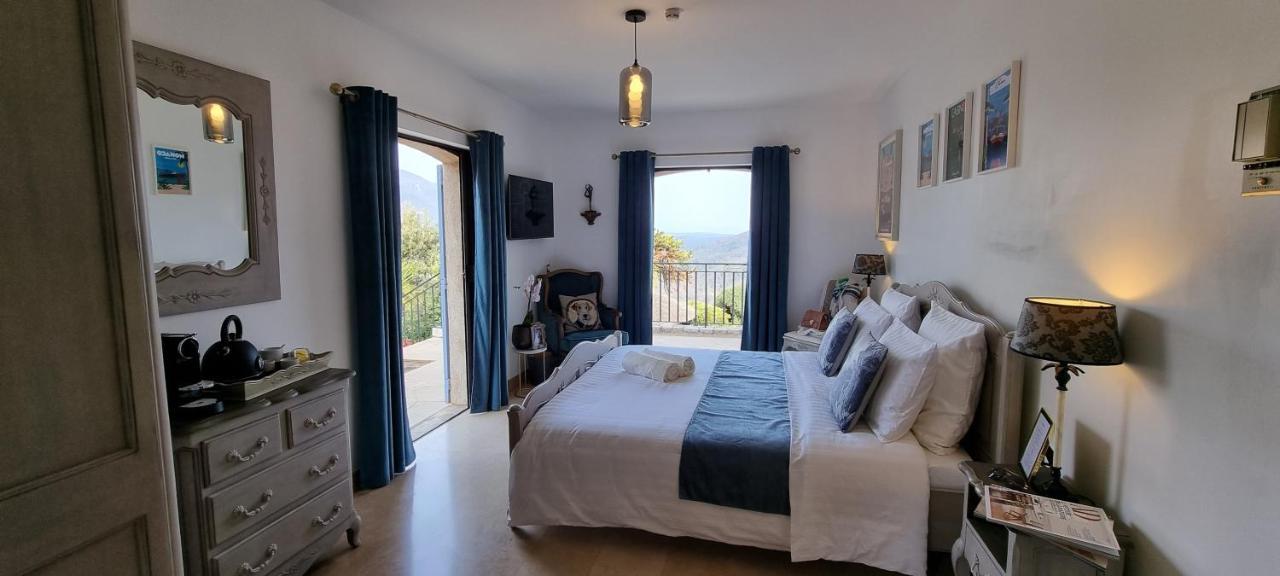 Loup Castel Boutique Couette-café Le Bar-sur-Loup