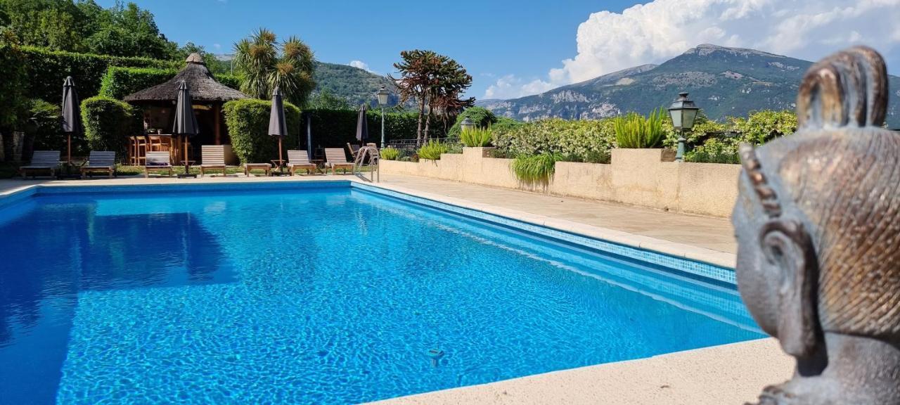Loup Castel Boutique Couette-café Le Bar-sur-Loup